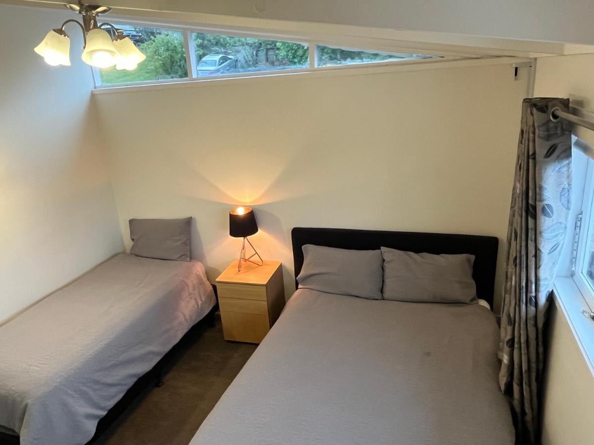 Hillcrest Homestay, Northshore, Оукланд Екстериор снимка