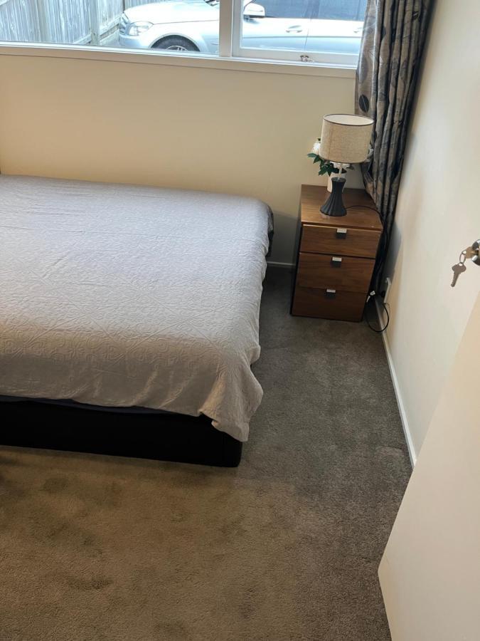 Hillcrest Homestay, Northshore, Оукланд Екстериор снимка