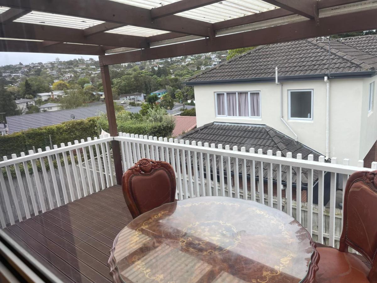 Hillcrest Homestay, Northshore, Оукланд Екстериор снимка