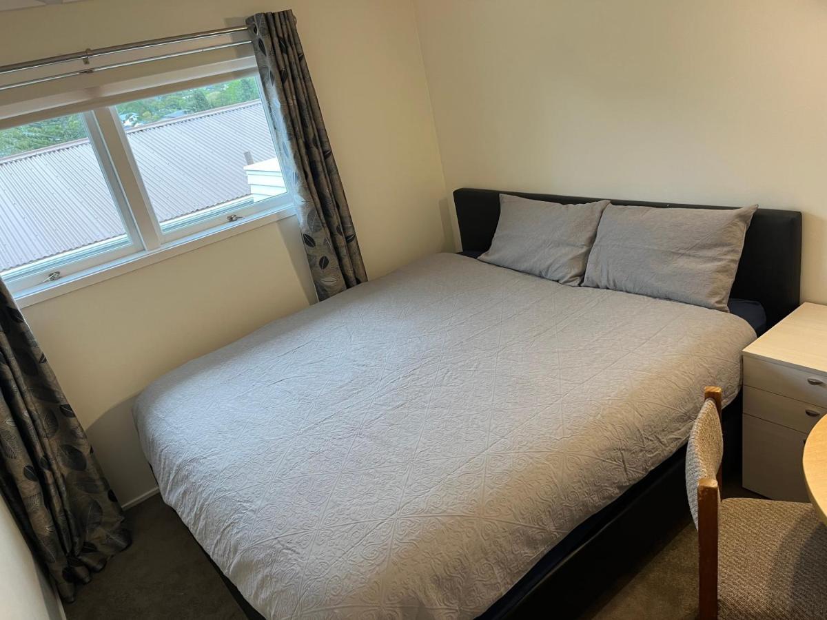 Hillcrest Homestay, Northshore, Оукланд Екстериор снимка