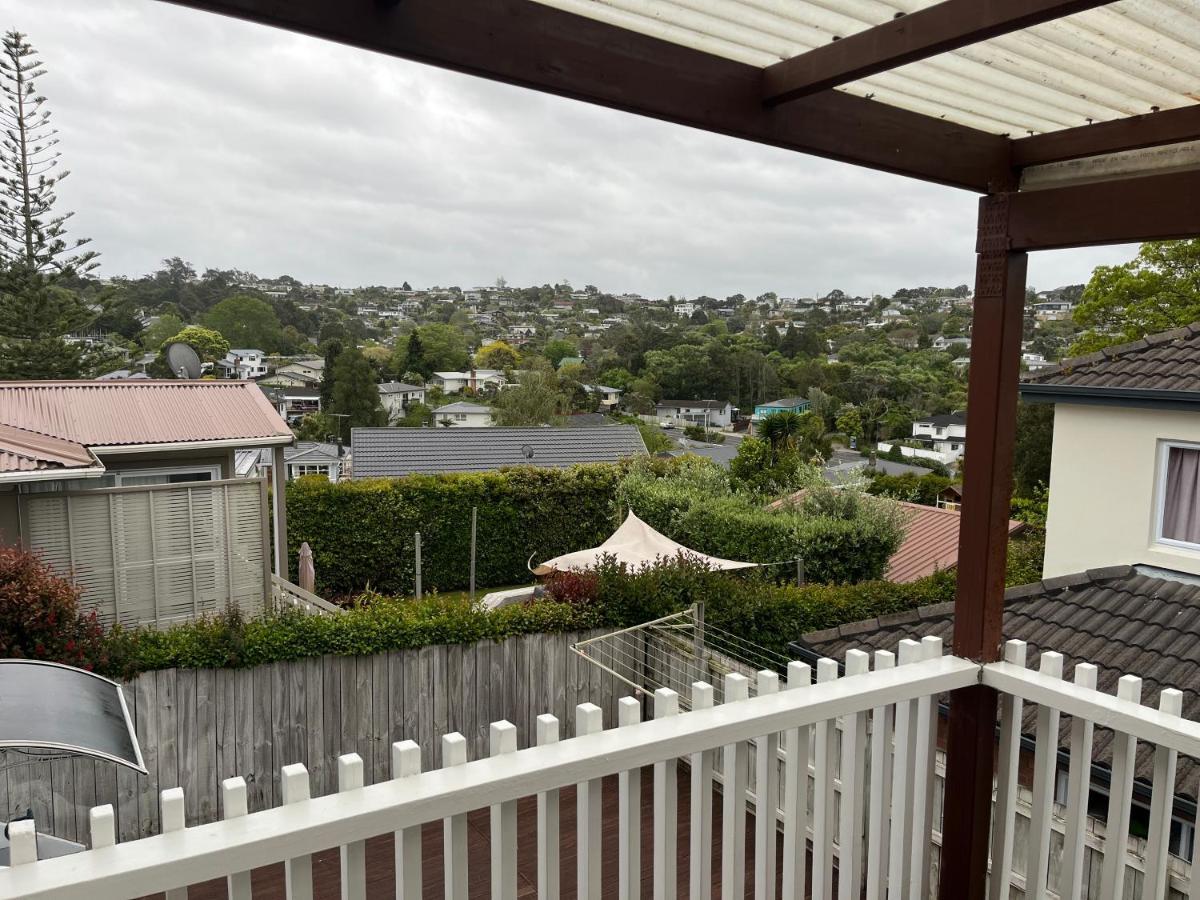 Hillcrest Homestay, Northshore, Оукланд Екстериор снимка
