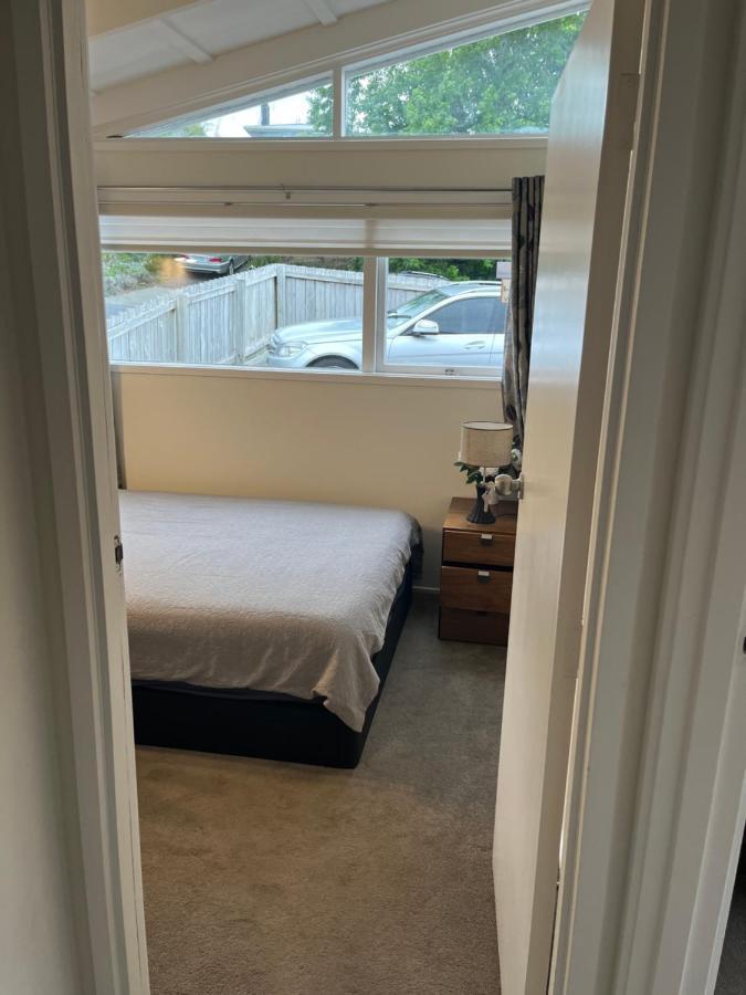 Hillcrest Homestay, Northshore, Оукланд Екстериор снимка