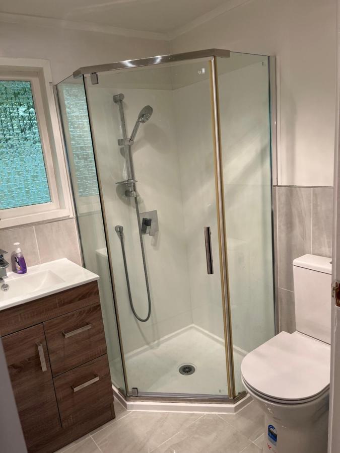 Hillcrest Homestay, Northshore, Оукланд Екстериор снимка