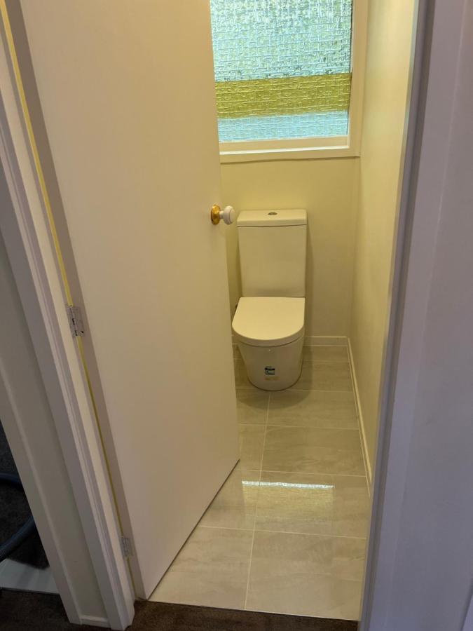Hillcrest Homestay, Northshore, Оукланд Екстериор снимка
