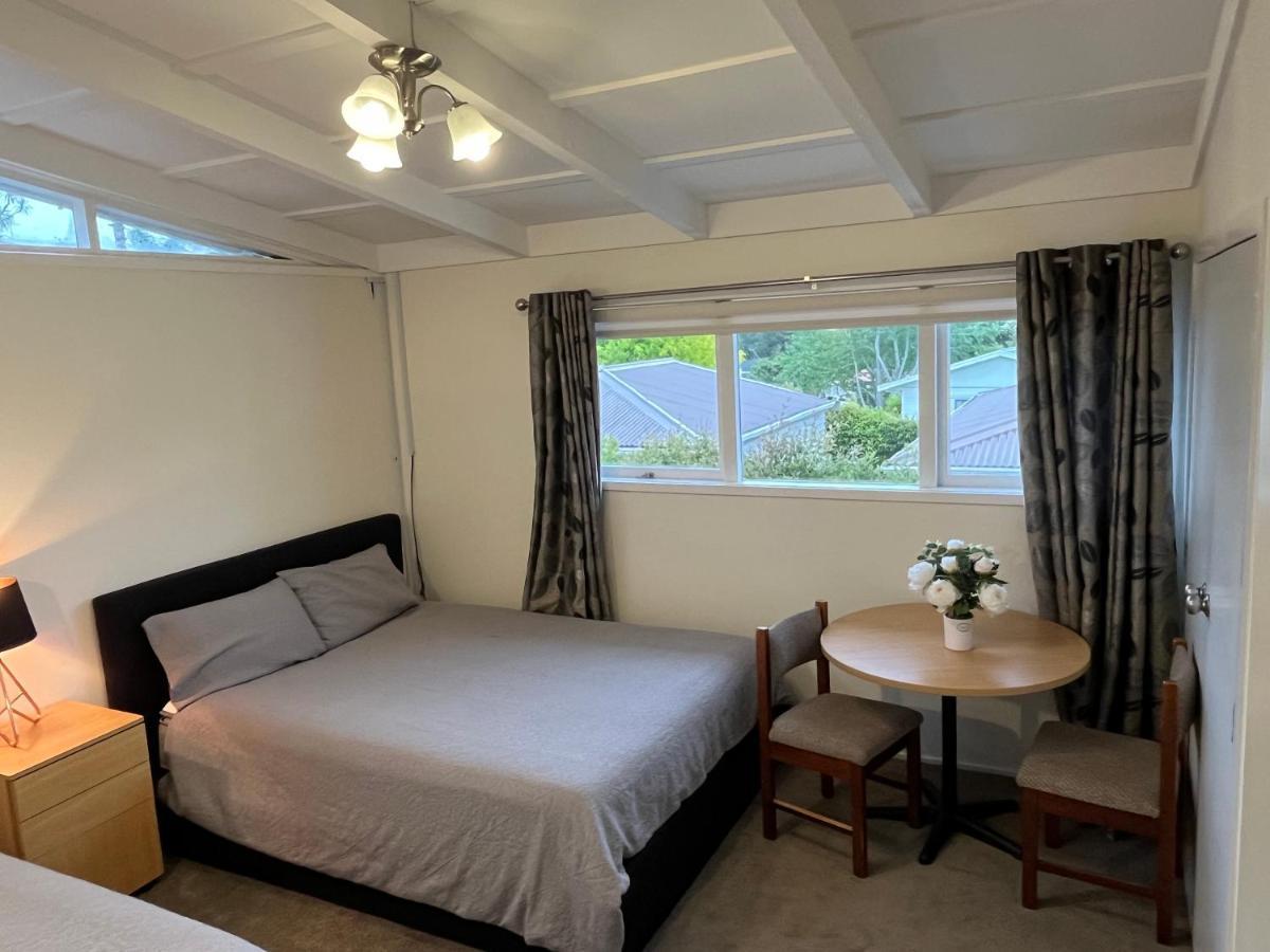 Hillcrest Homestay, Northshore, Оукланд Екстериор снимка